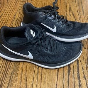 Nike FLEX 2016 RUN